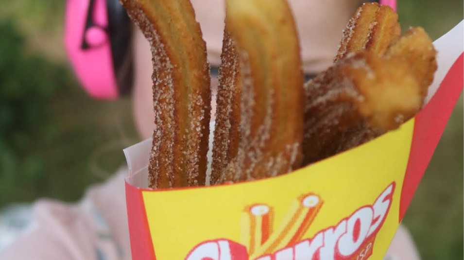 Nöjd kund med churros